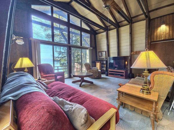 6075 BEATONS LAKE RD E, Watersmeet, MI 49969