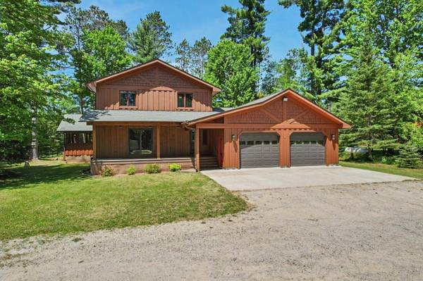 1463 EAGLE FLIGHT TR, Eagle River, WI 54521