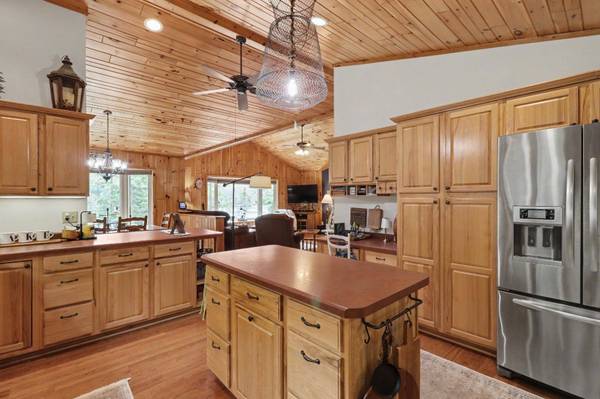 N2713 DINNER LAKE RD, Watersmeet, MI 49969