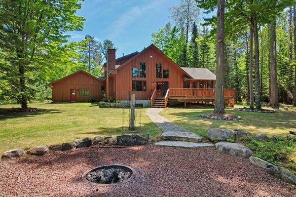 1463 EAGLE FLIGHT TR, Eagle River, WI 54521