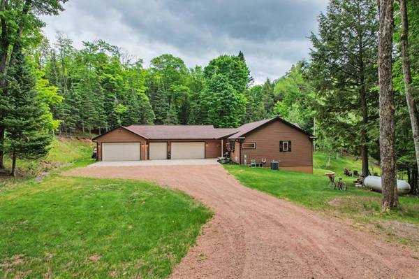 N2713 DINNER LAKE RD, Watersmeet, MI 49969