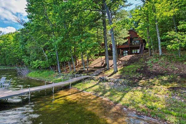 3287 KNOTTY PINE TR, Eagle River, WI 54521