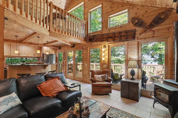 7586 PALMER LAKE RD, Land O Lakes, WI 54540