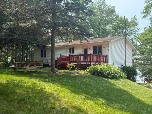 6449 LANDING LAKE RD, Land O Lakes, WI 54540