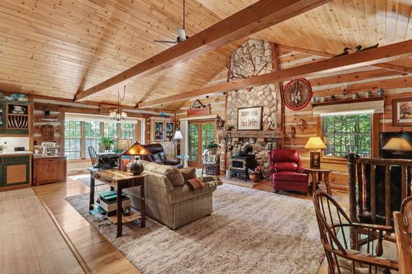 2970 KENTUCK LN, Eagle River, WI 54521