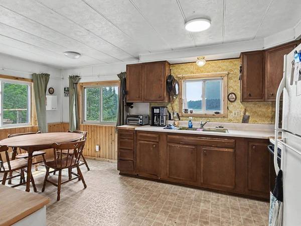 7867 ARMOUR RD E, Presque Isle, WI 54557