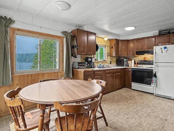7867 ARMOUR RD E, Presque Isle, WI 54557