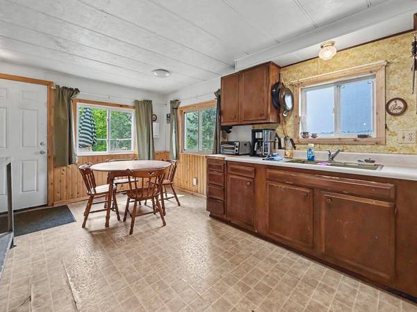 7867 ARMOUR RD E, Presque Isle, WI 54557