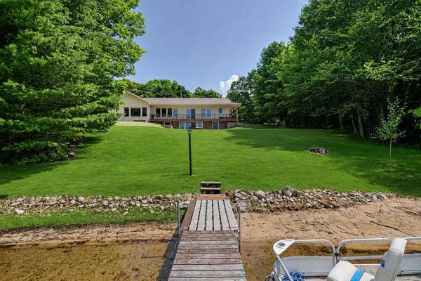 6739 MAPLE RD