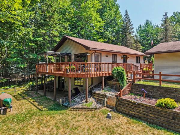 2775 STAR RD S, Eagle River, WI 54521