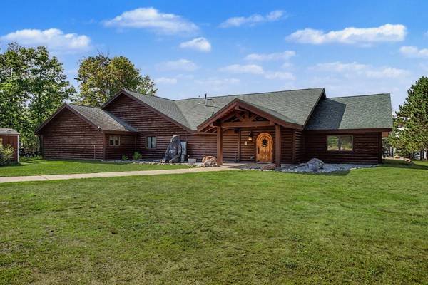 2624 HOLIDAY LODGE LN, Phelps, WI 54554