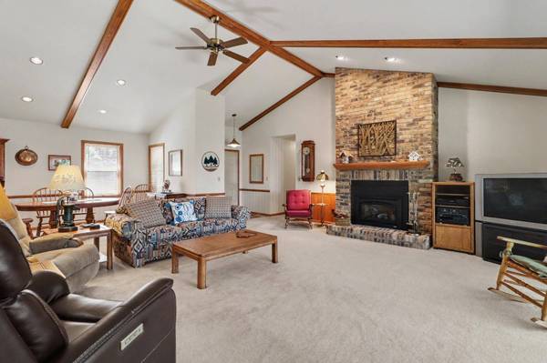 5994 BEAVER TR, Eagle River, WI 54521