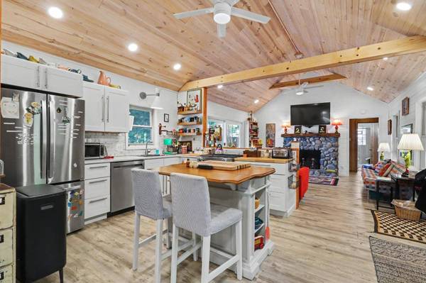 3018 DUCK LAKE RD W, Watersmeet, MI 49969