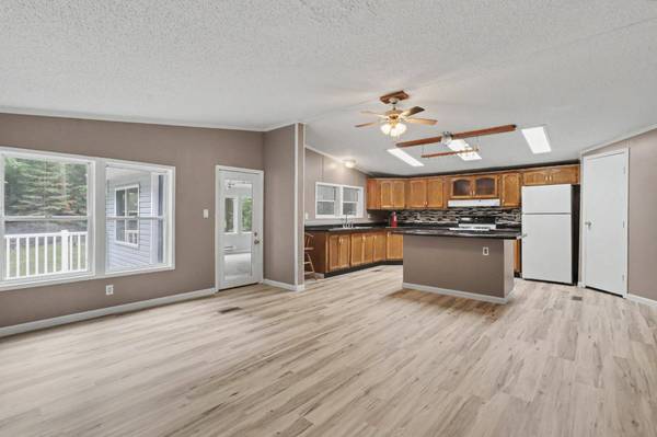 1669 APACHE TRL, St Germain, WI 54558