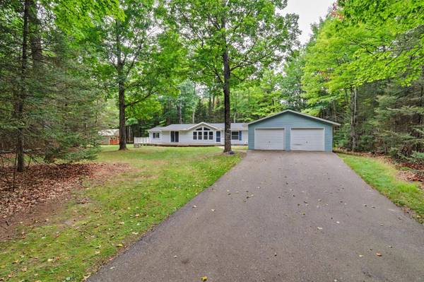 1669 APACHE TRL, St Germain, WI 54558