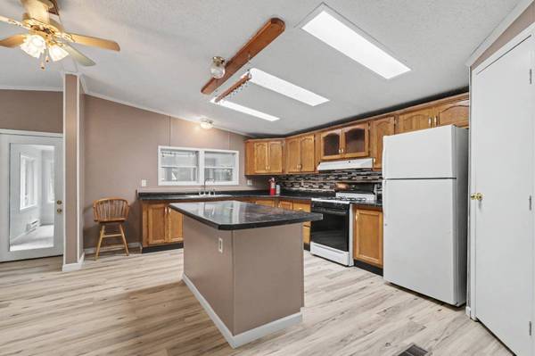 1669 APACHE TRL, St Germain, WI 54558