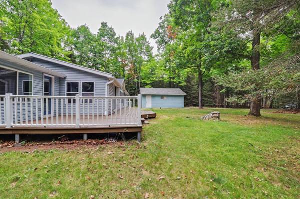 1669 APACHE TRL, St Germain, WI 54558