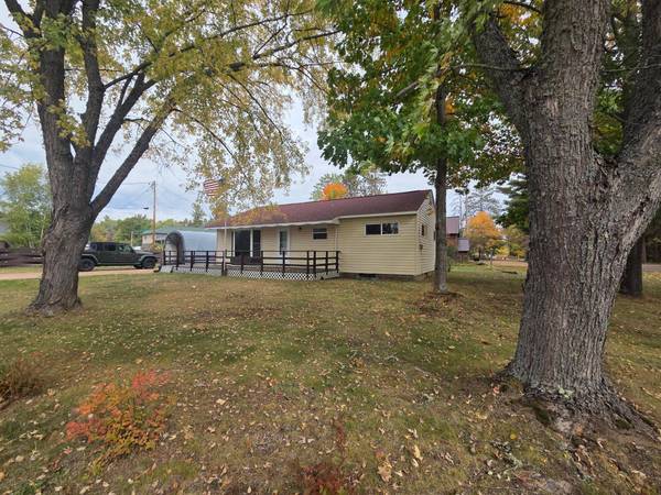 4198 OAK ST, Land O Lakes, WI 54540