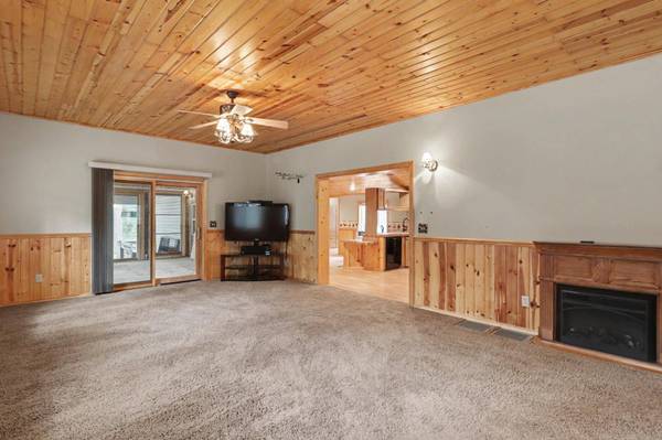 8138 E RAINBOW DR, St Germain, WI 54558