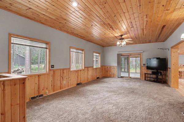 8138 E RAINBOW DR, St Germain, WI 54558