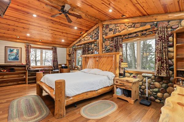 2613 PETERSON LN, Conover, WI 54519