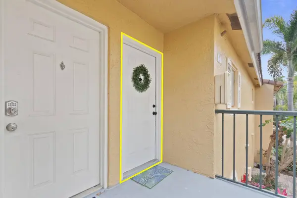 1135 Lake Shore DR #206, Lake Park, FL 33403