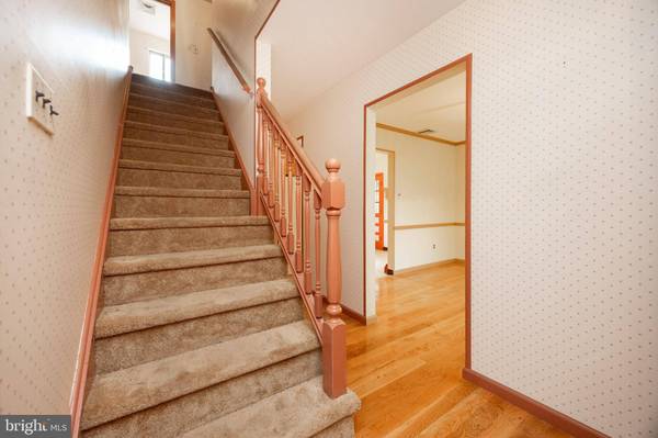 1022 MAYKUT AVE, Collegeville, PA 19426