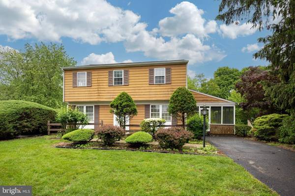 1022 MAYKUT AVE, Collegeville, PA 19426