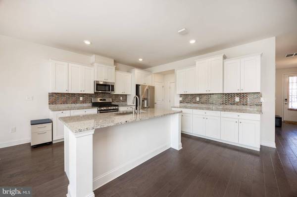 121 GOLDEN VALE DR, Royersford, PA 19468