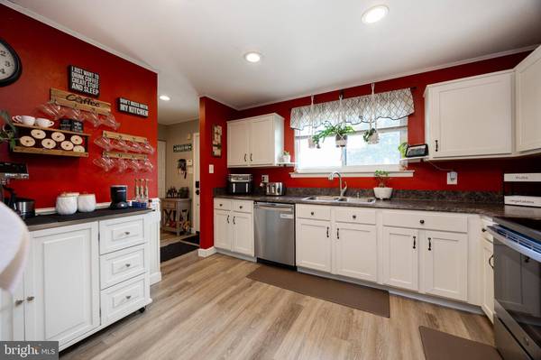 130 LARCHWOOD CT, Collegeville, PA 19426