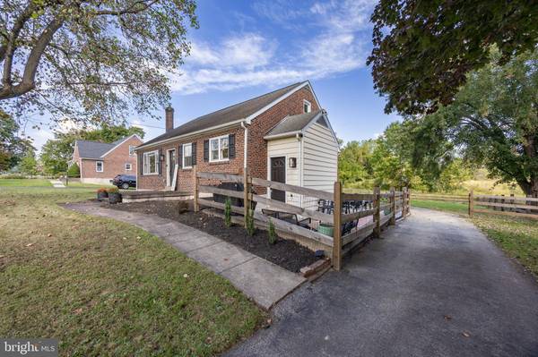1049 MOWERE RD, Phoenixville, PA 19460