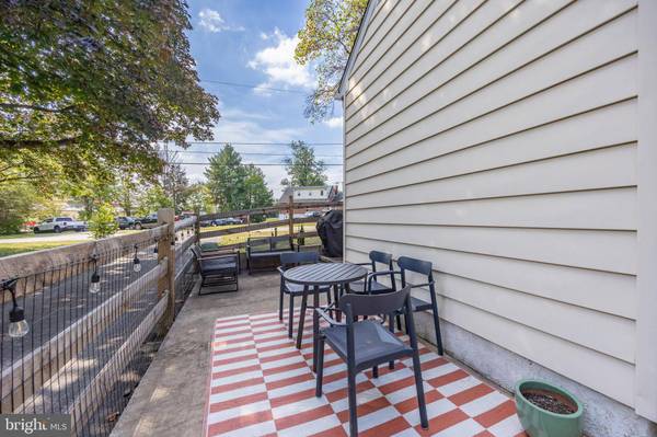 1049 MOWERE RD, Phoenixville, PA 19460