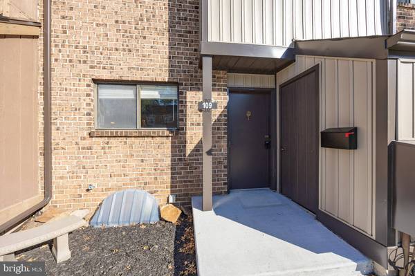 109 LARCHWOOD CT, Collegeville, PA 19426