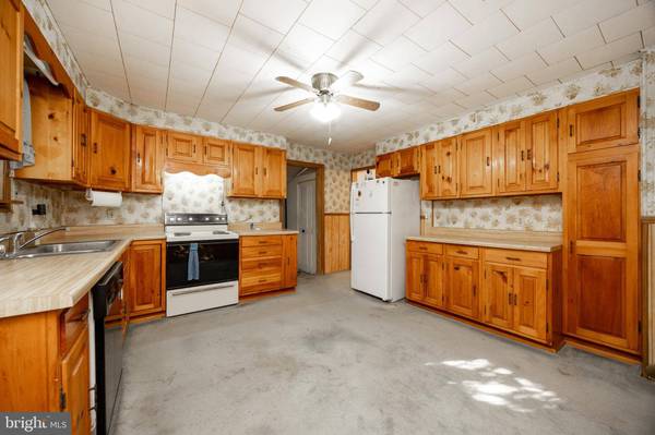 4 BORATEN RD, Royersford, PA 19468