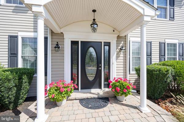 16 LONG MEADOW RD, Royersford, PA 19468