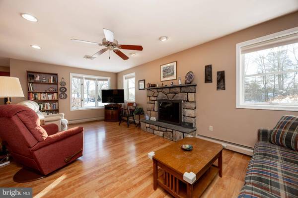 24 ACOMA LN, Collegeville, PA 19426