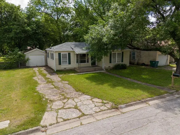 1820 Mill Street, Gainesville, TX 76240