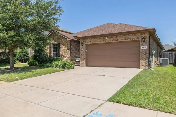 1057 Meadow Scape Drive, Fort Worth, TX 76028