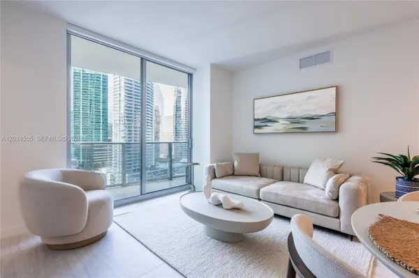 77 SE 5TH STREET #2602, Miami, FL 33131