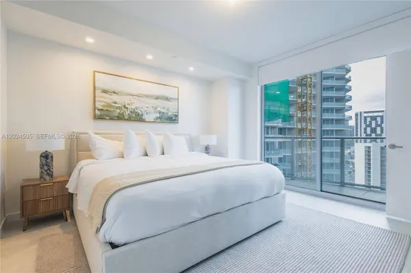 77 SE 5TH STREET #2602, Miami, FL 33131