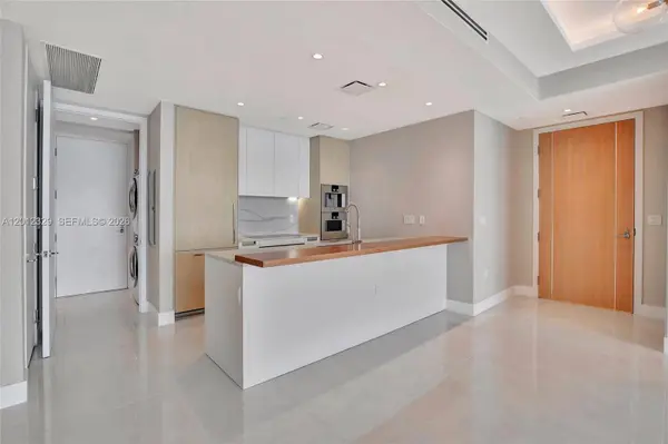 15701 Collins Ave #3804, Sunny Isles Beach, FL 33160