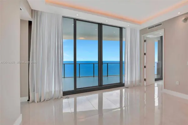 15701 Collins Ave #3804, Sunny Isles Beach, FL 33160