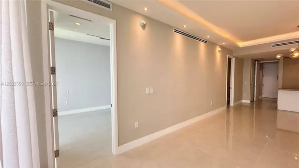15701 Collins Ave #3804, Sunny Isles Beach, FL 33160