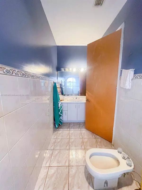 9008 Collins Ave #402, Surfside, FL 33154