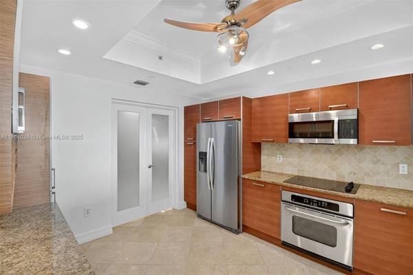 3330 NE 190th St #1611, Aventura, FL 33180