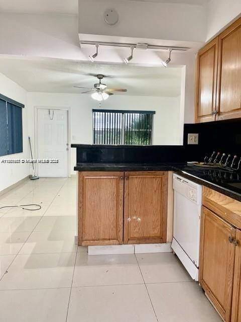 310 SW 10th Ter, Hallandale Beach, FL 33009