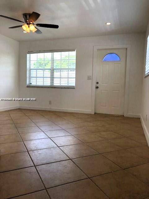 904 SW 7th Ter #1-2, Hallandale Beach, FL 33009