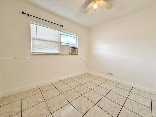 715 SW 10th St #2, Dania Beach, FL 33004