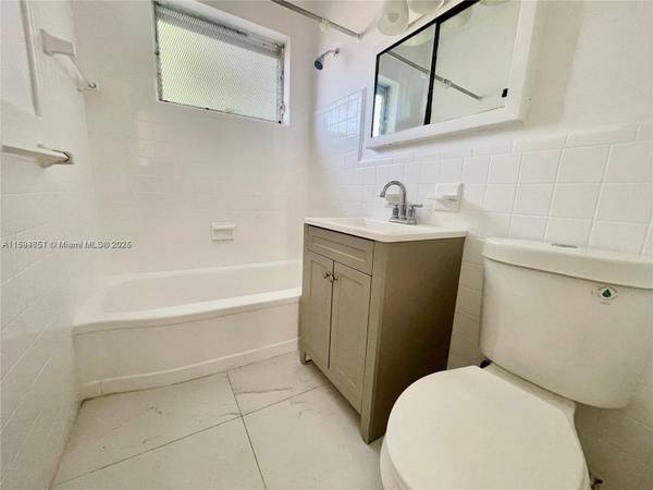 780 81st St #9, Miami Beach, FL 33141