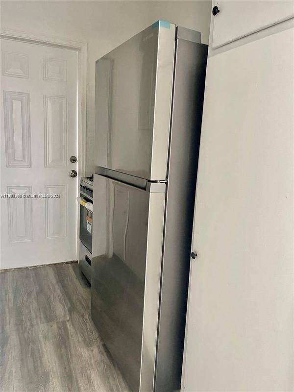 780 81st St #8, Miami Beach, FL 33141